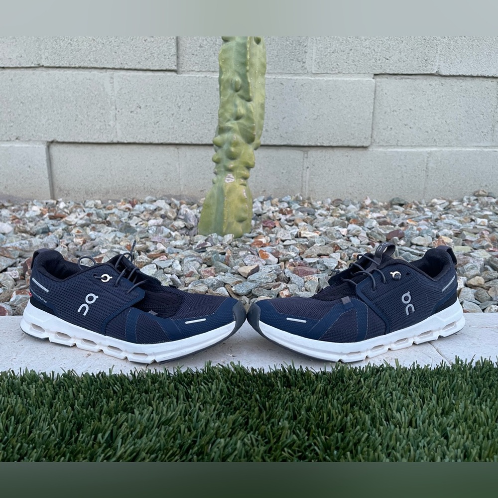 ON Cloud Sky Youth Sneakers - Navy and White